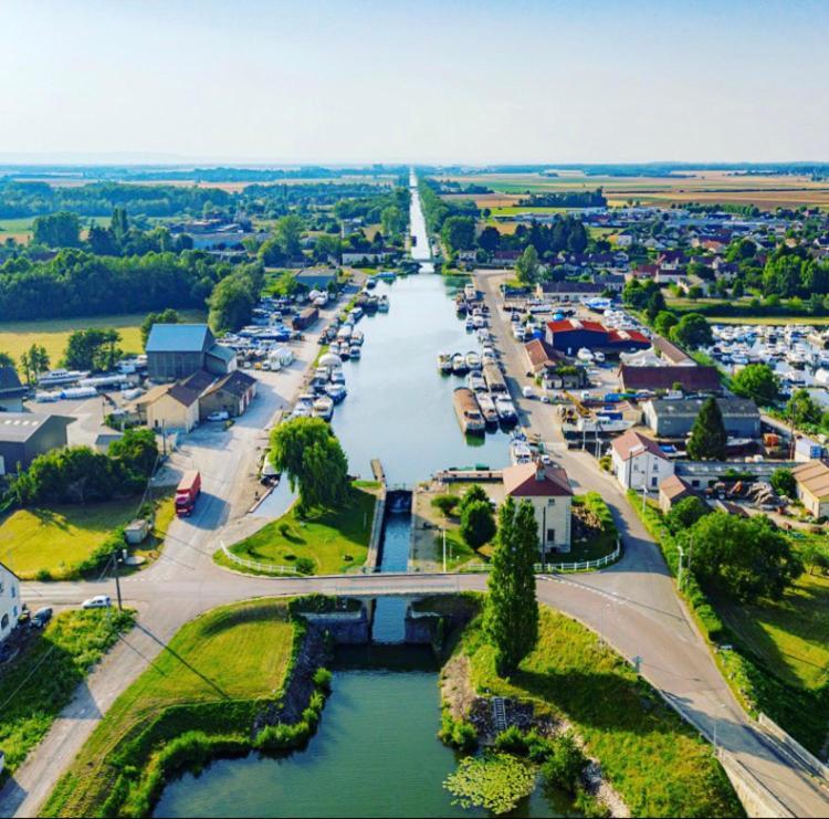 La Caleche, La Diligence, Centre St Jean De Losne Saint-Jean-de-Losne Buitenkant foto